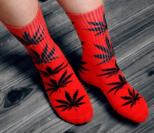 Load image into Gallery viewer, Winter high Quality Harajuku chaussette Style Weed Socks For Women Men&#39;s Cotton Hip Hop Socks Man Meias Mens Calcetines
